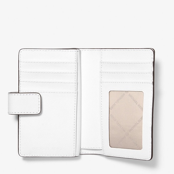 Michael Kors Medium Saffiano Leather Bifold Wallet
Optic White
NWT - Picture 2 of 16